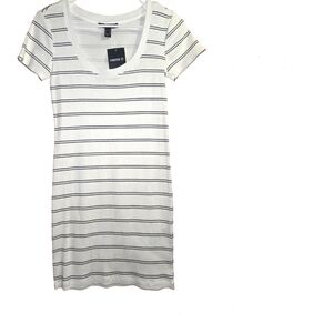 FOREVER 21 New dress size M with round neckline sleeves in white with black stri